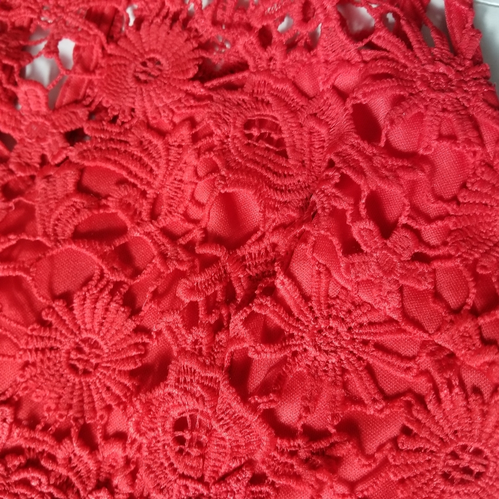 MANIJU RED FORMAL DRESS SIZE MEDIUM - Picture 13 of 16